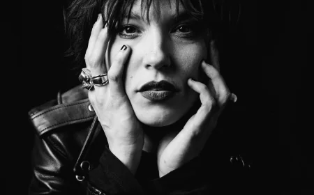 Lzzy Hale Net Worth, Relationships, Age/Birthdate & Birthday Facts