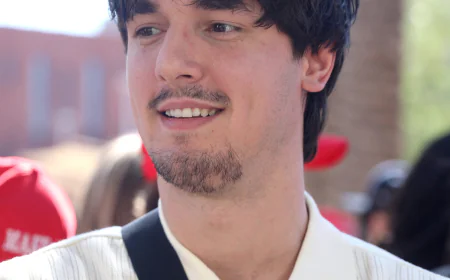 Bryce Hall Net Worth, Relationships, Age/Birthdate & Birthday Insights