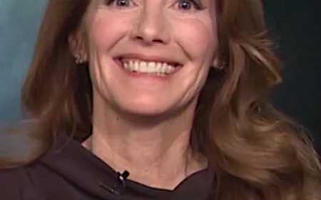 Julie Hagerty Net Worth, Relationships, Age/Birthdate & Birthday Facts