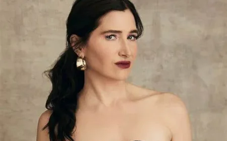 Kathryn Hahn Net Worth, Relationships, Age/Birthdate & Birthday Facts