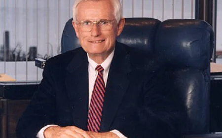 Duane Hagadone Net Worth, Relationships, Age/Birthdate & Birthday Facts