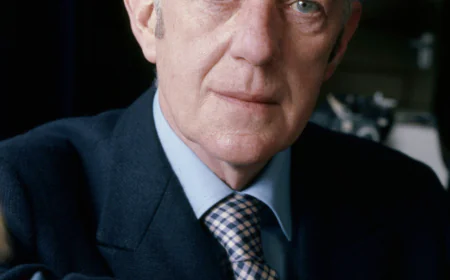 Alec Guinness Net Worth, Relationships, Age/Birthdate & Birthday Facts
