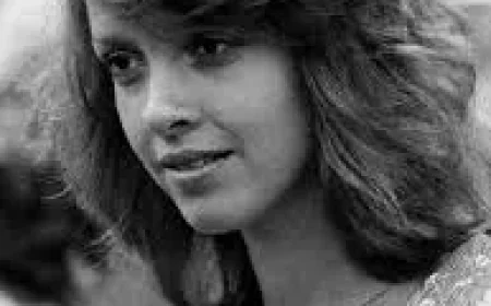 Sabrina Guinness Net Worth, Relationships, Age/Birthdate & Birthday Facts