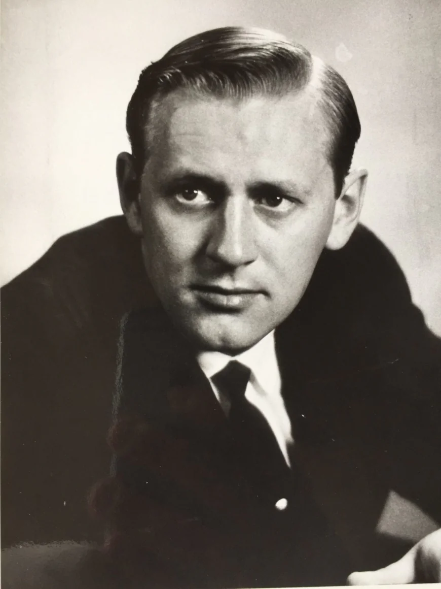 Len Cariou Net Worth, Relationships, Age/Birthdate & Birthday