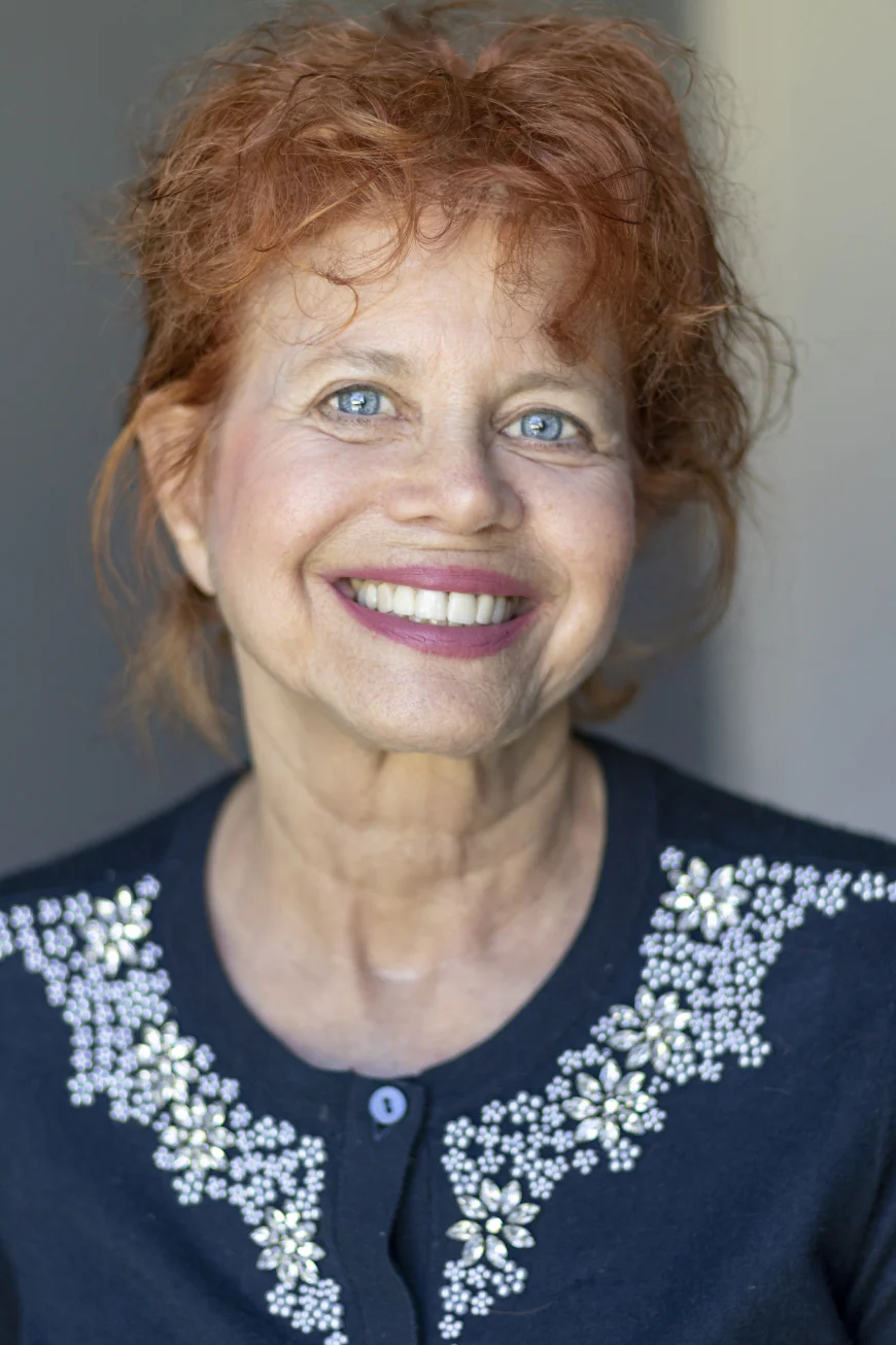 Twink Caplan Net Worth, Relationships, Age/Birthdate & Birthday