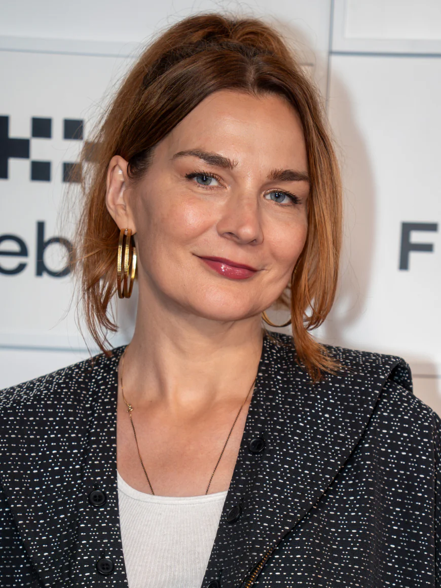 Heather Burns Net Worth, Relationships, Age/Birthdate & Birthday