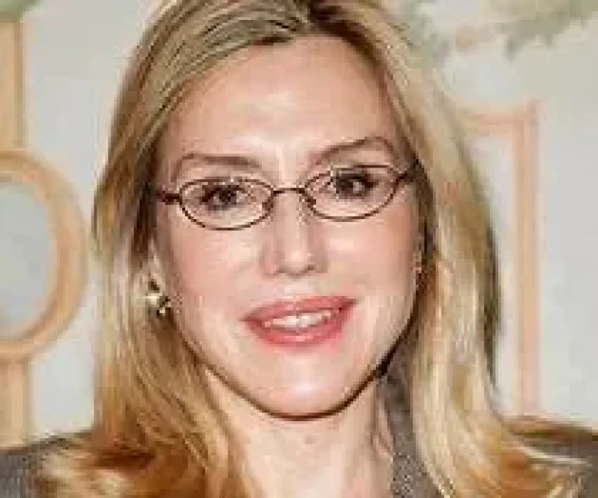 Dolly Lenz Net Worth, Relationships, Age/Birthdate & Birthday Facts