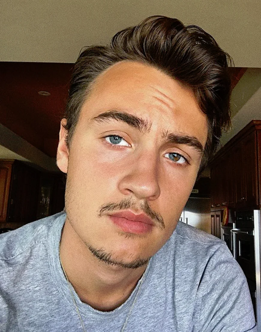 Brandon Thomas Lee Net Worth, Relationships, Age/Birthdate & Birthday Facts