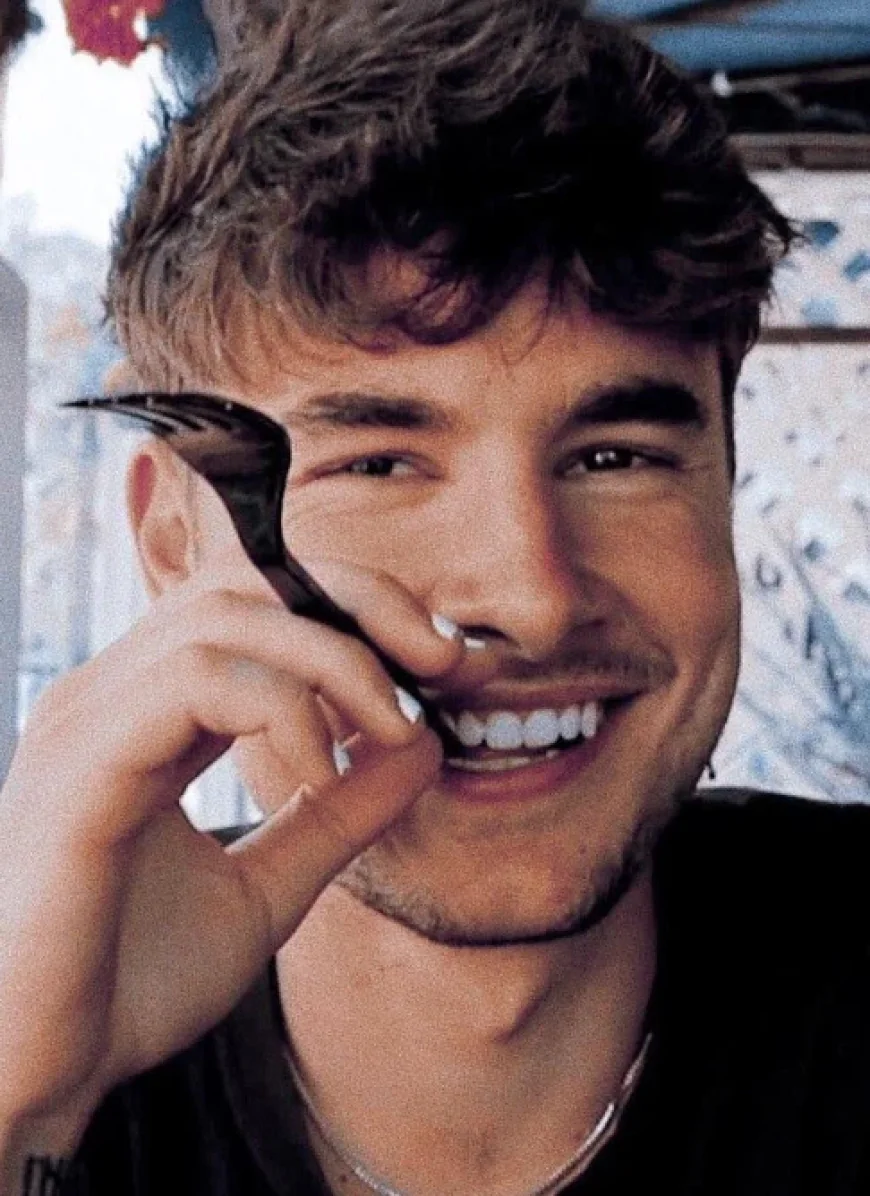Kian Lawley Net Worth, Relationships, Age/Birthdate & Birthday Facts