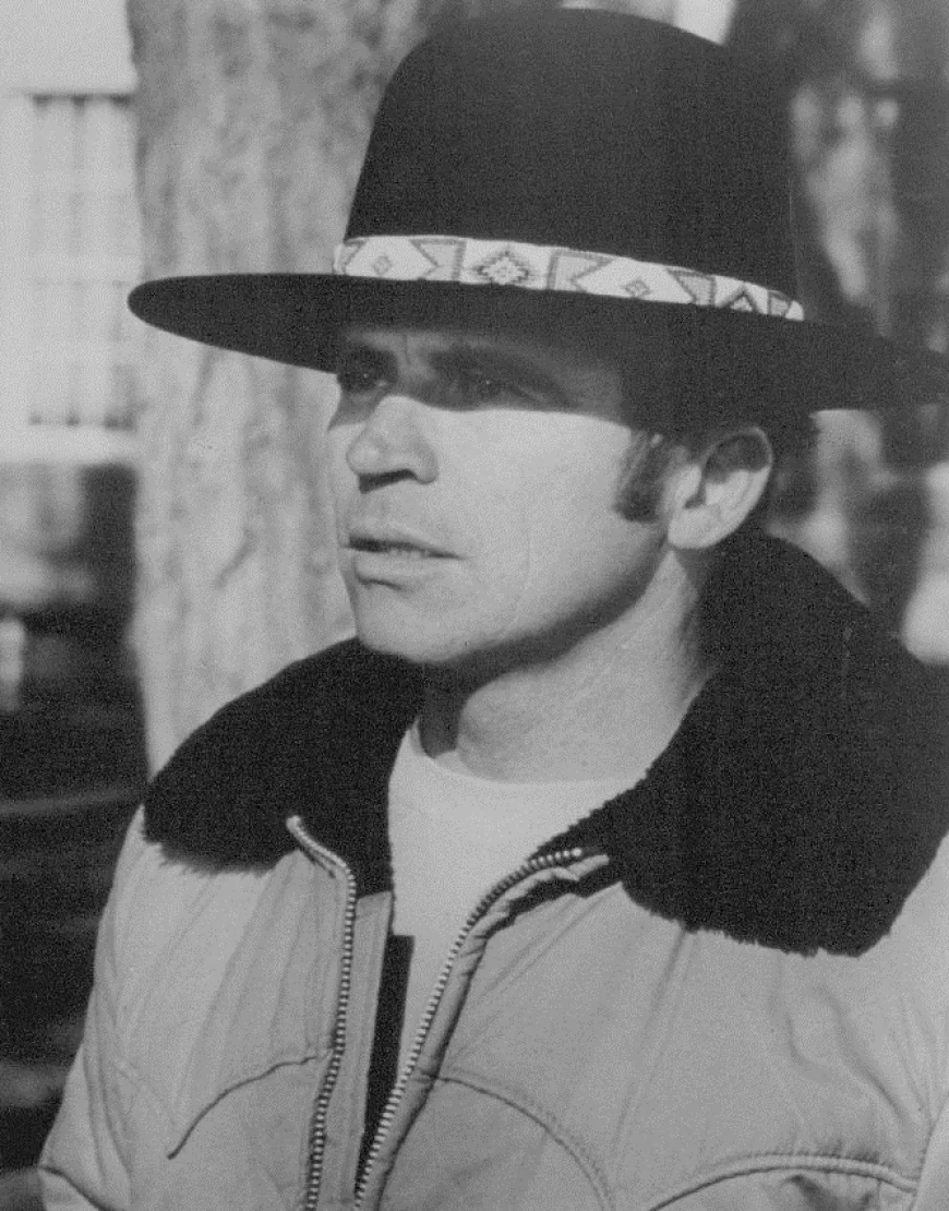 Tom Laughlin Net Worth, Relationships, Age/Birthdate & Birthday Facts