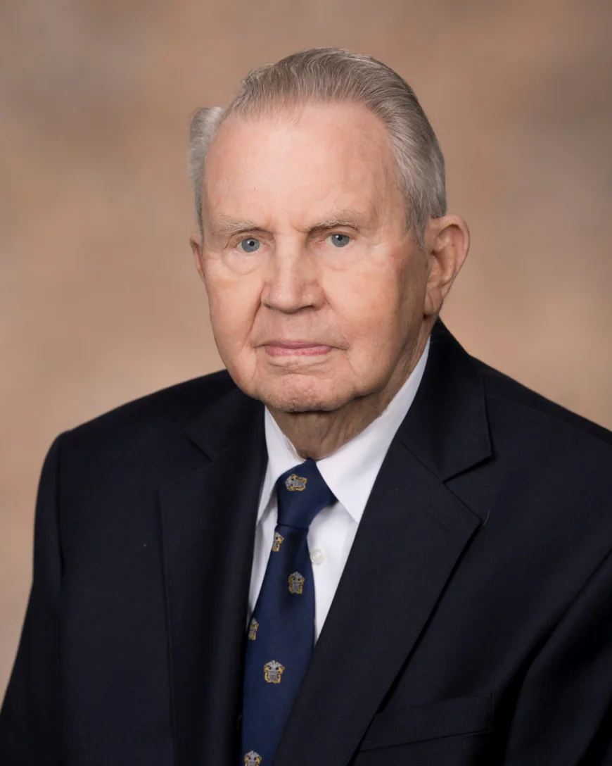 Leslie Lampton Net Worth, Relationships, Age/Birthdate & Birthday Facts