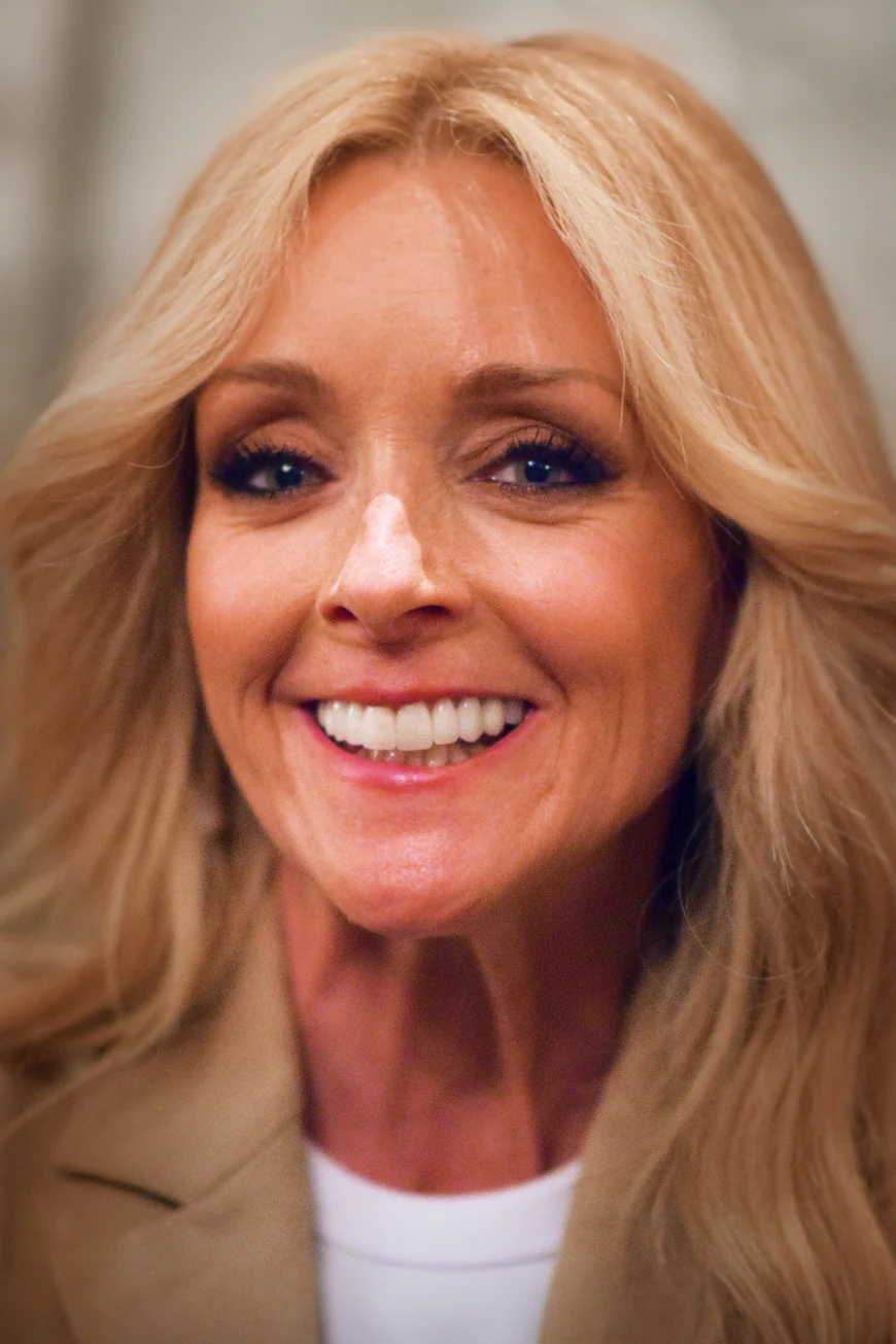 Jane Krakowski Net Worth, Relationships, Age/Birthdate & Birthday Facts