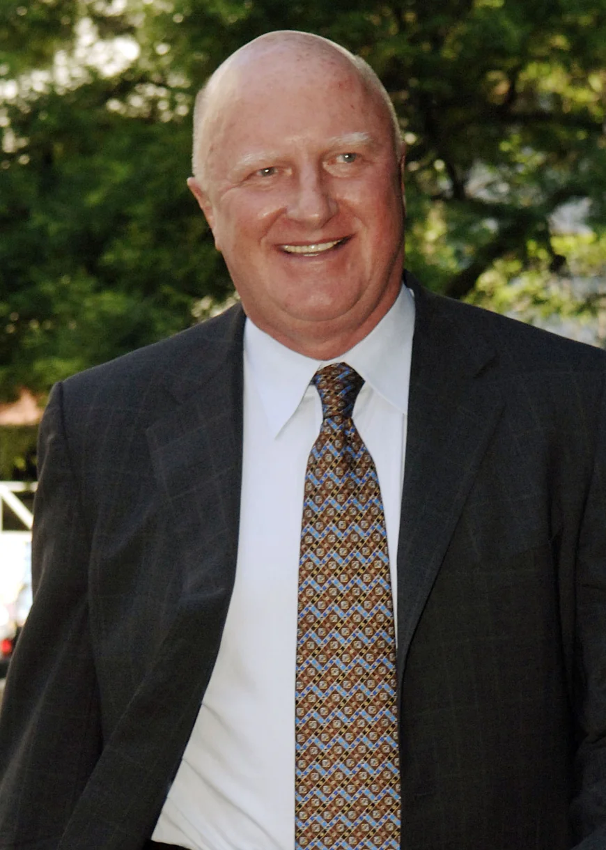 Dennis Kozlowski Net Worth, Relationships, Age/Birthdate & Birthday Facts