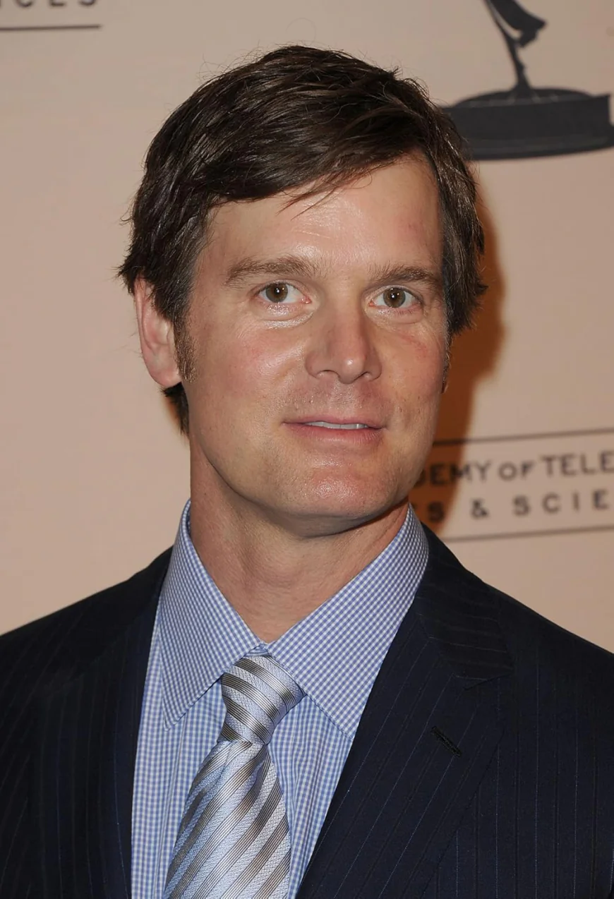 Peter Krause Net Worth, Relationships, Age/Birthdate & Birthday Facts