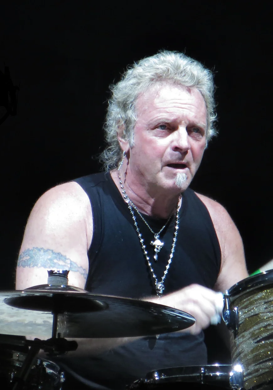 Joey Kramer Net Worth, Relationships, Age/Birthdate & Birthday Facts