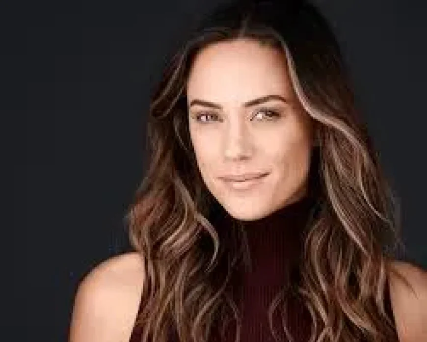 Jana Kramer Net Worth, Relationships, Age/Birthdate & Birthday Facts