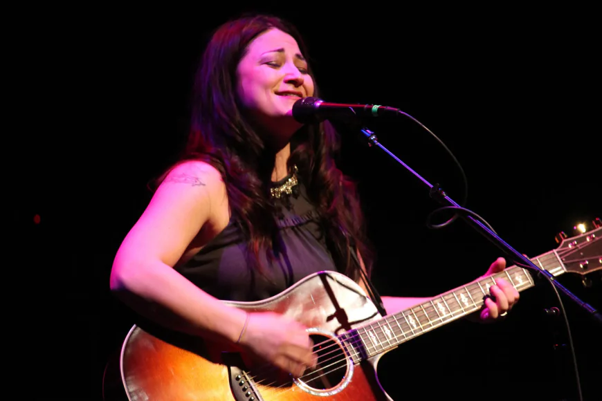 Jennifer Knapp Net Worth, Relationships, Age/Birthdate & Birthday Facts