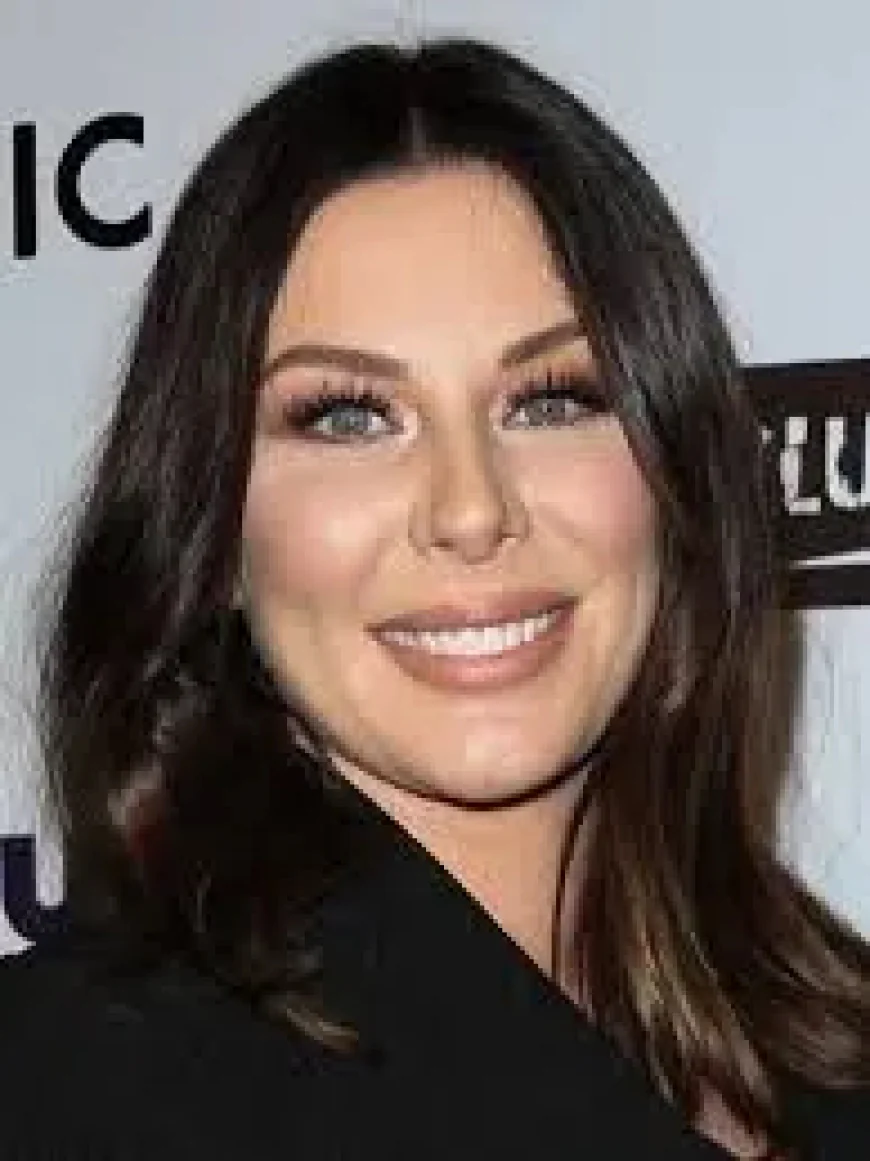 Lauren Kitt Net Worth, Relationships, Age/Birthdate & Birthday Facts