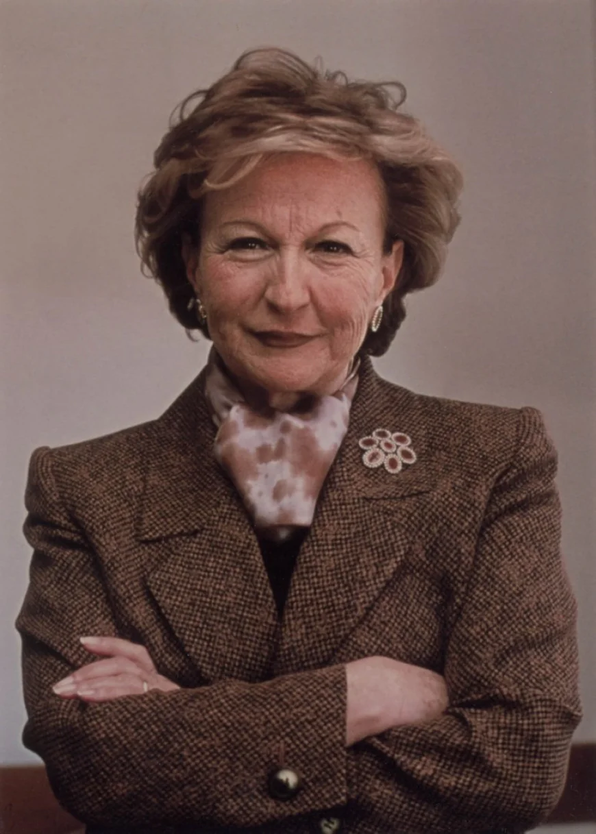 Suna Kirac Net Worth, Relationships, Age/Birthdate & Birthday Facts