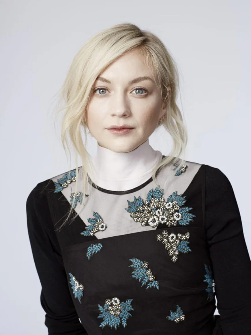 Emily Kinney Net Worth, Relationships, Age/Birthdate & Birthday Facts