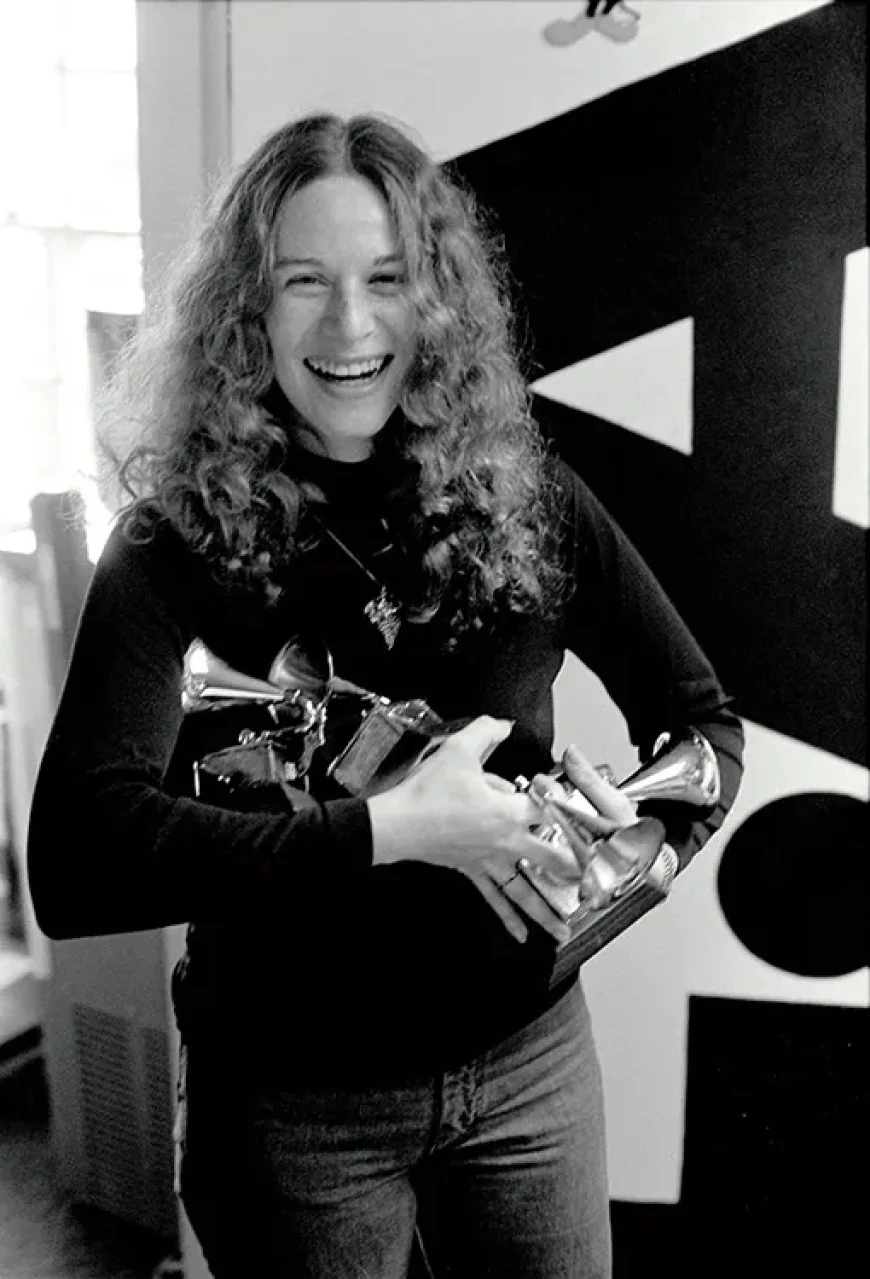 Carole King Net Worth, Relationships, Age/Birthdate & Birthday Facts