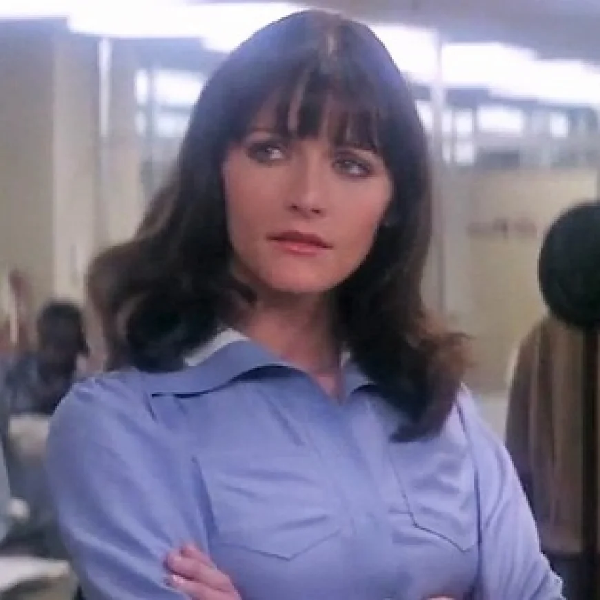 Margot Kidder Net Worth, Relationships, Age/Birthdate & Birthday Facts