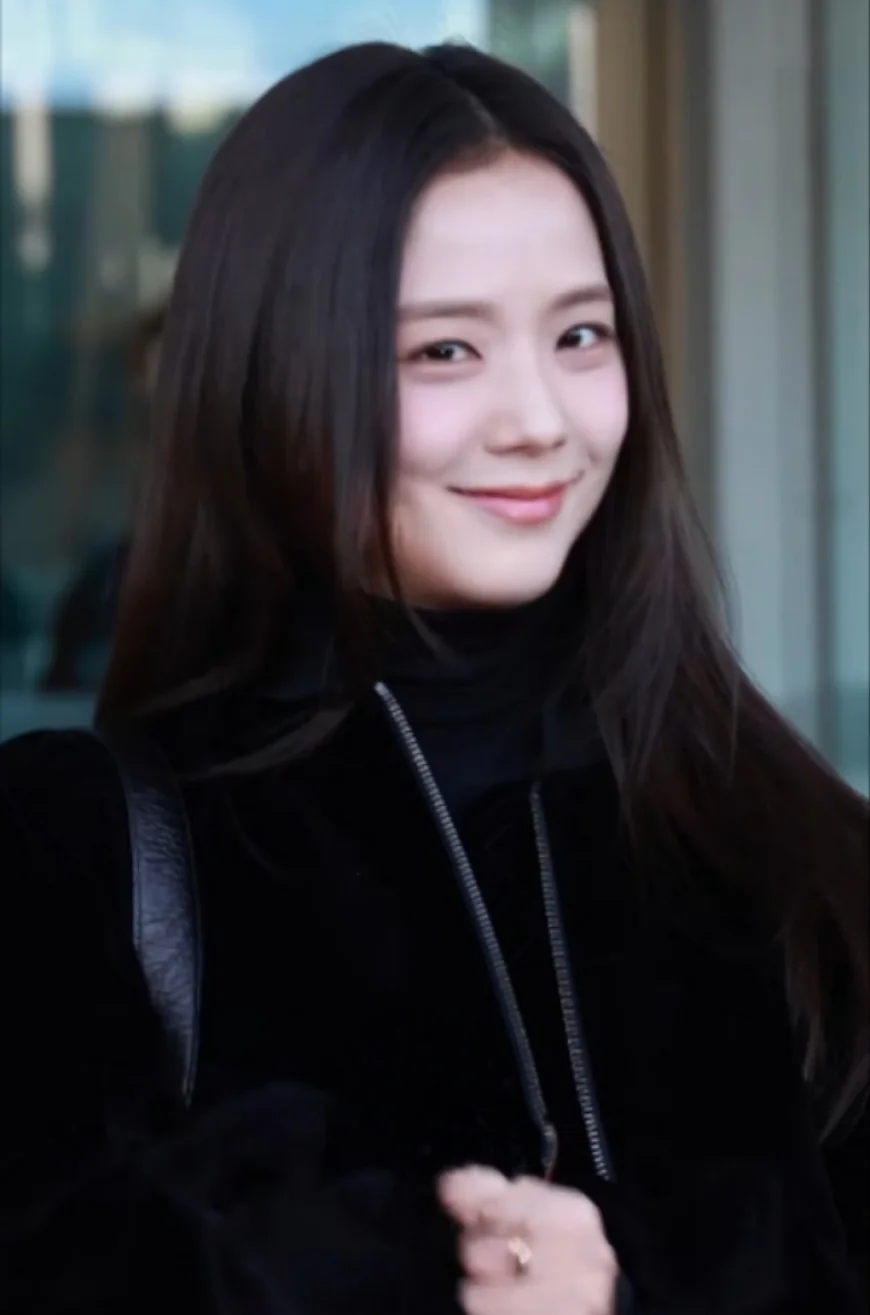 Jisoo Kim Net Worth, Relationships, Age/Birthdate & Birthday Facts
