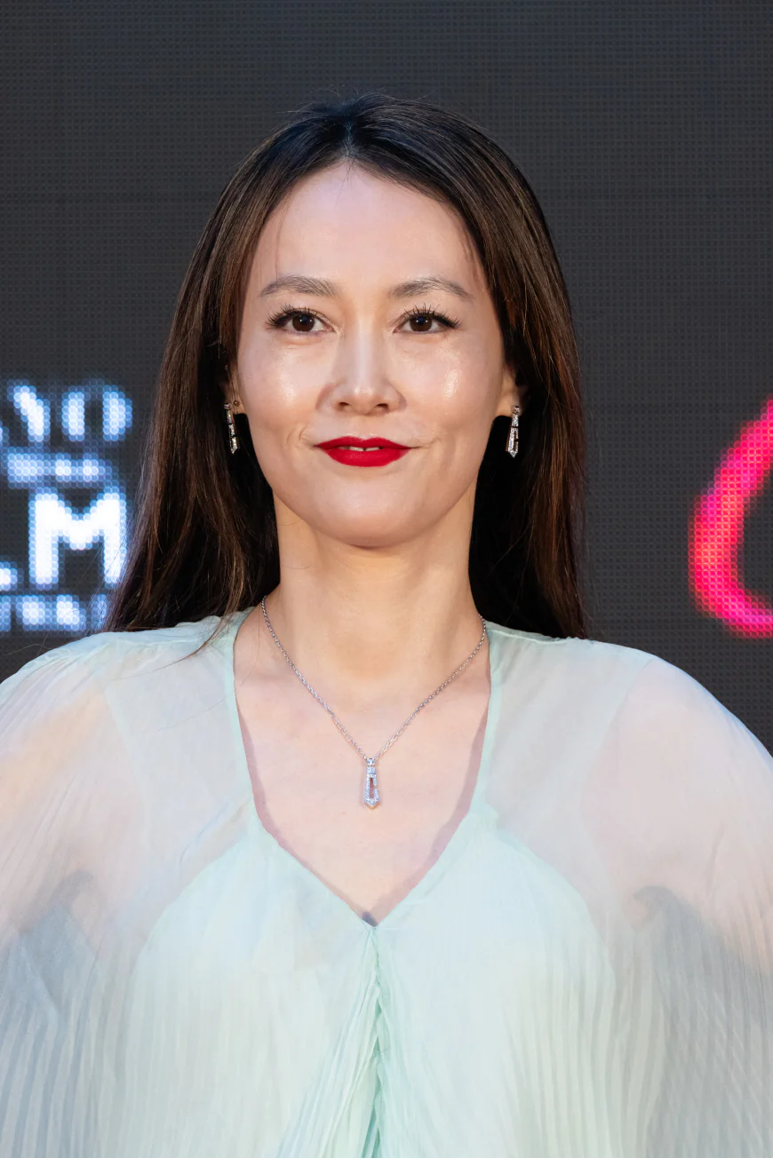 Rinko Kikuchi Net Worth, Relationships, Age/Birthdate & Birthday Facts