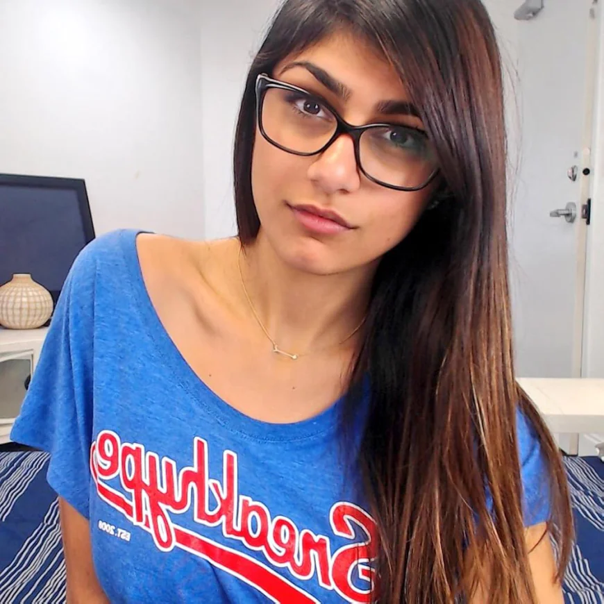 Mia Khalifa Net Worth, Relationships, Age/Birthdate & Birthday Facts