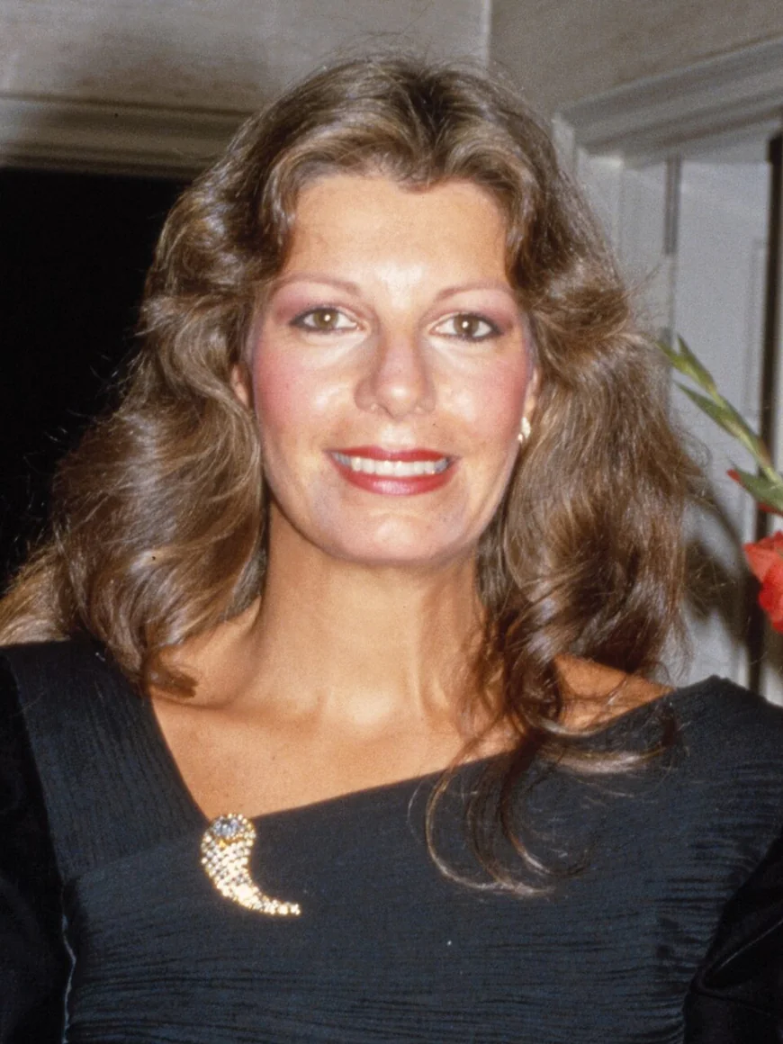 Yasmin Aga Khan Net Worth, Relationships, Age/Birthdate & Birthday Facts