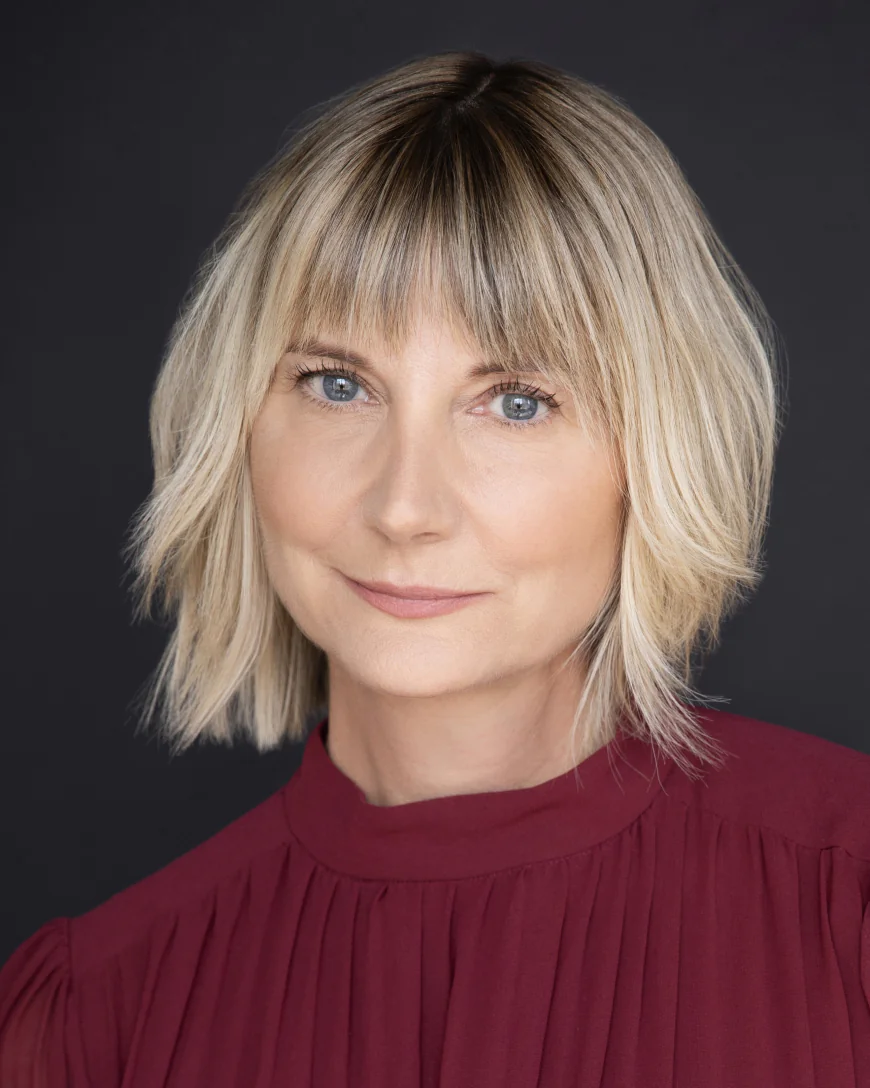 Kerri Kenney-Silver Net Worth, Relationships, Age/Birthdate & Birthday Facts