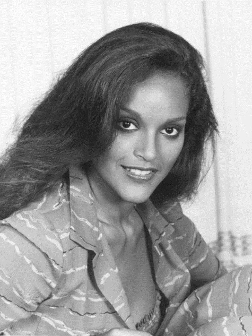Jayne Kennedy Net Worth, Relationships, Age/Birthdate & Birthday Facts