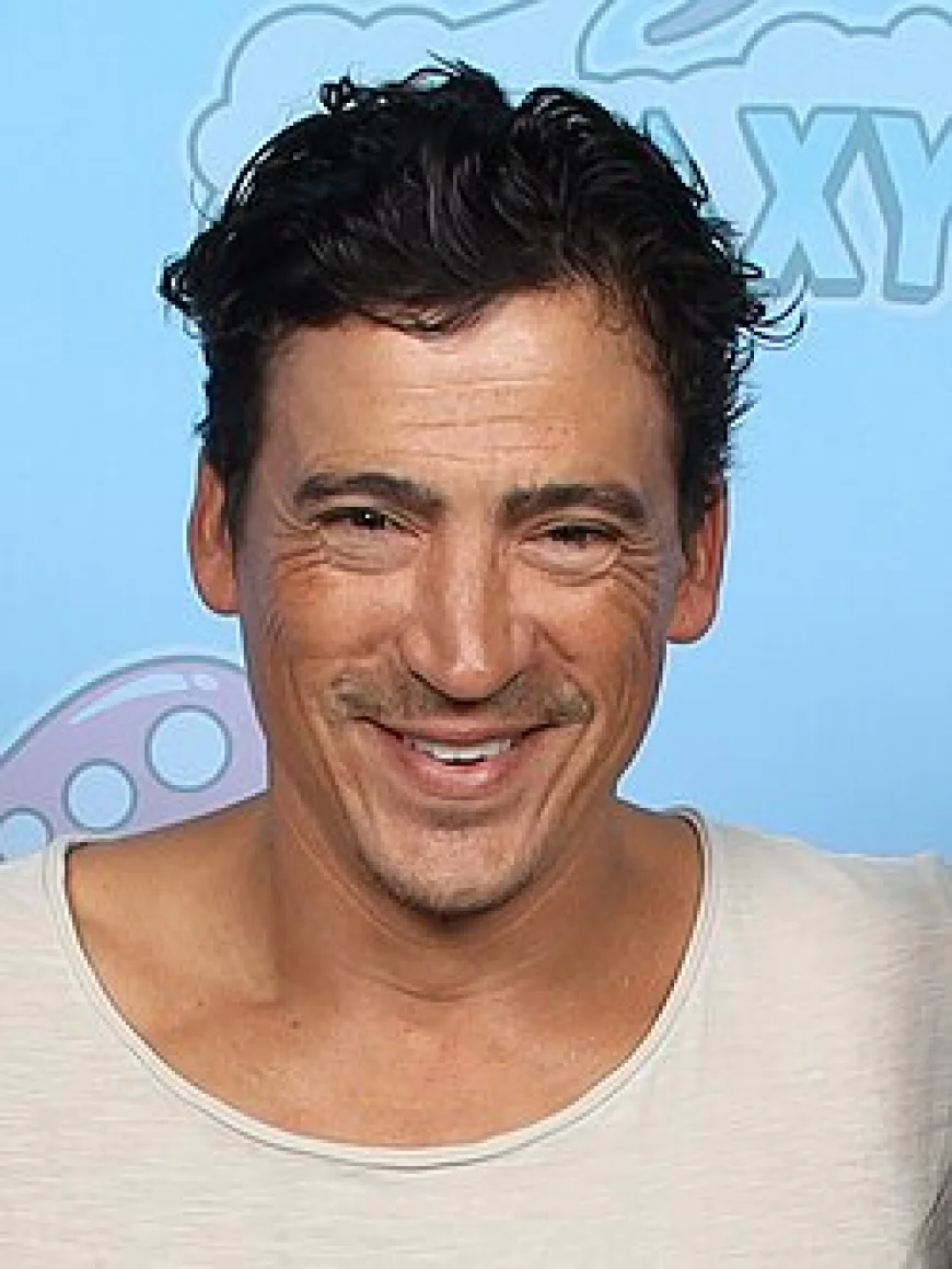 Andrew Keegan Net Worth, Relationships, Age/Birthdate & Birthday Facts