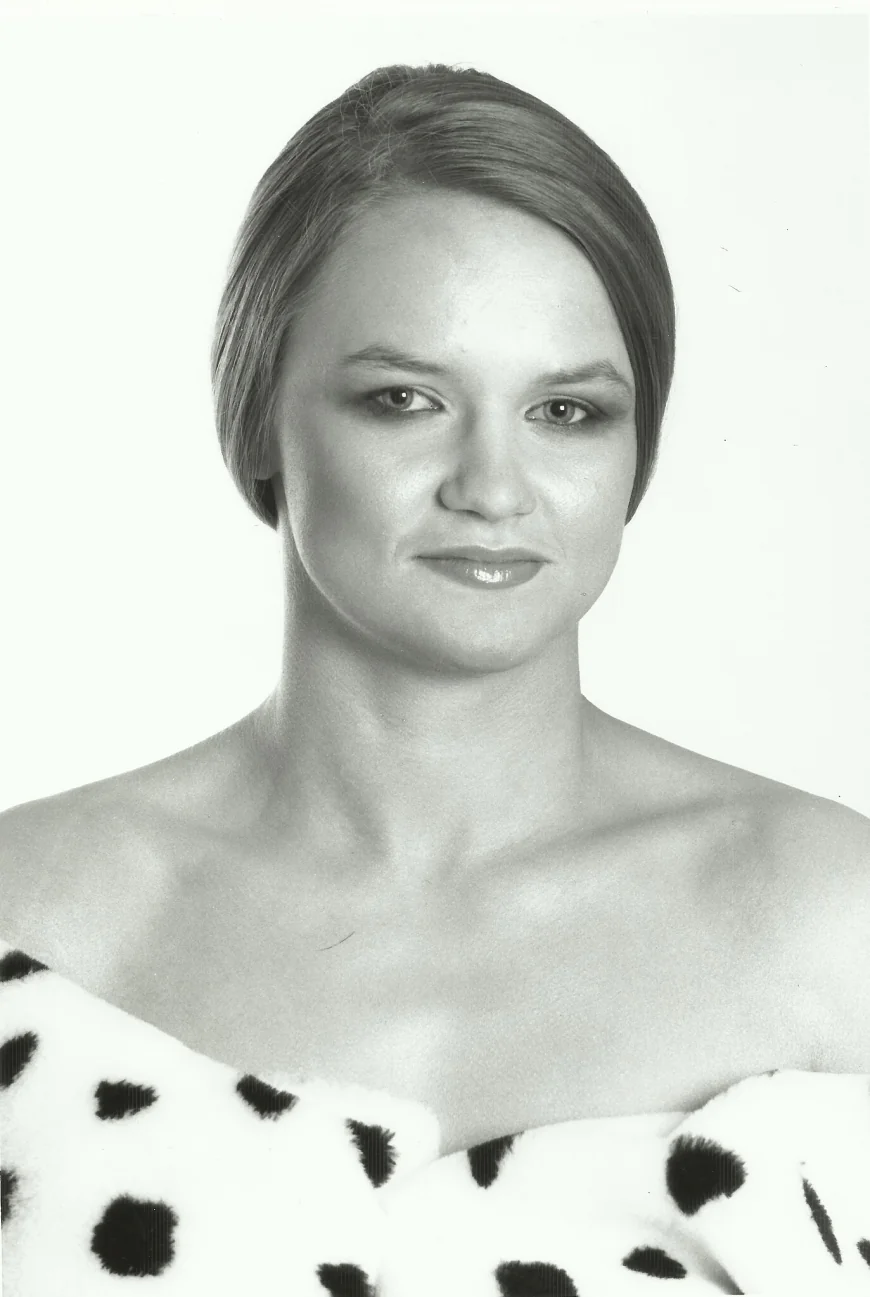 Anna Kasprzak Net Worth, Relationships, Age/Birthdate & Birthday Facts