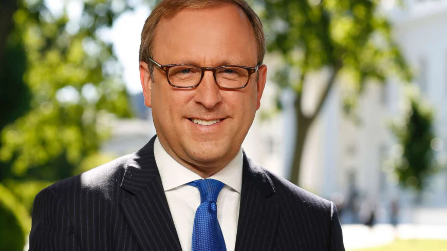 Jonathan Karl Net Worth, Relationships, Age/Birthdate & Birthday Facts