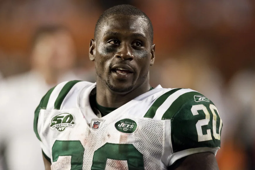 Thomas Jones Net Worth, Relationships, Age/Birthdate & Birthday Facts