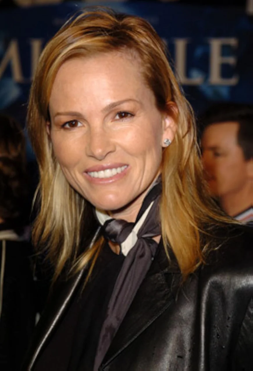 Janet Jones Net Worth, Relationships, Age/Birthdate & Birthday Facts