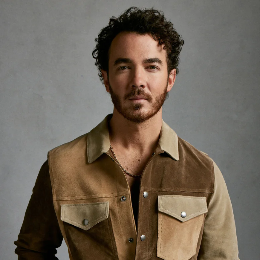 Kevin Jonas Net Worth, Relationships, Age/Birthdate & Birthday Facts