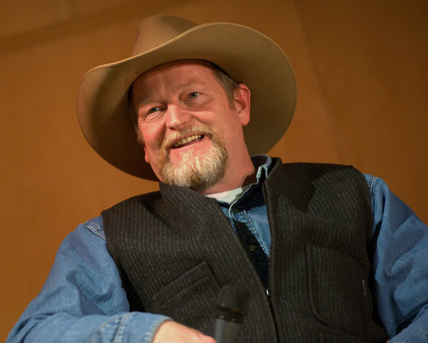 Craig Johnson Net Worth, Relationships, Age/Birthdate & Birthday Facts