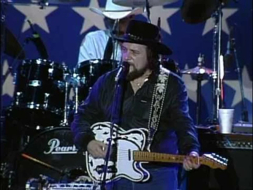 Waylon Jennings Net Worth, Relationships, Age/Birthdate & Birthday Facts