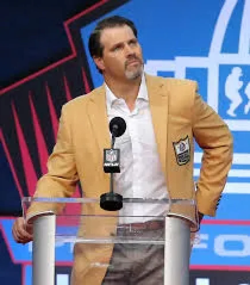 Steve Hutchinson Net Worth, Relationships, Age/Birthdate & Birthday Facts