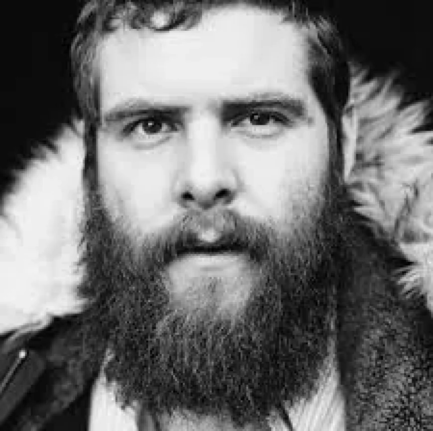 Andy Hull Net Worth, Relationships, Age/Birthdate & Birthday Facts