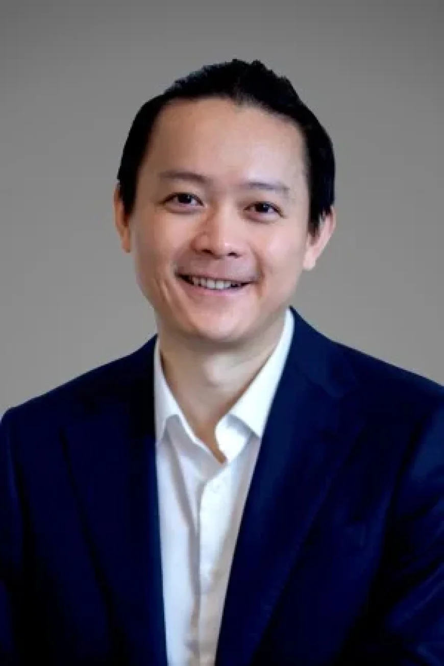 Xi Huang: Net Worth, Relationships, Age/Birthdate & Birthday Facts