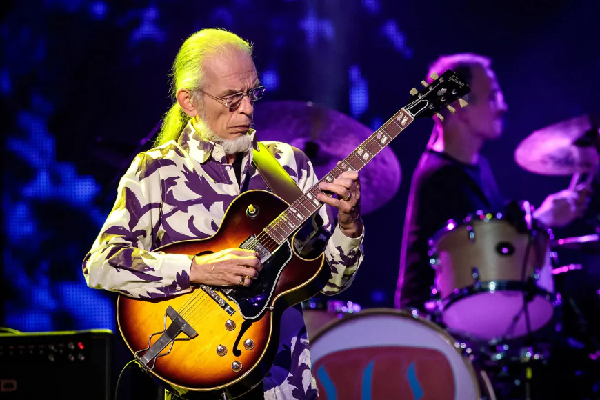 Steve Howe Net Worth, Relationships, Age/Birthdate & Birthday Facts