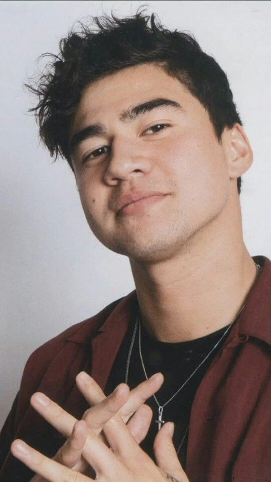 Calum Hood Net Worth, Relationships, Age/Birthdate & Birthday Facts