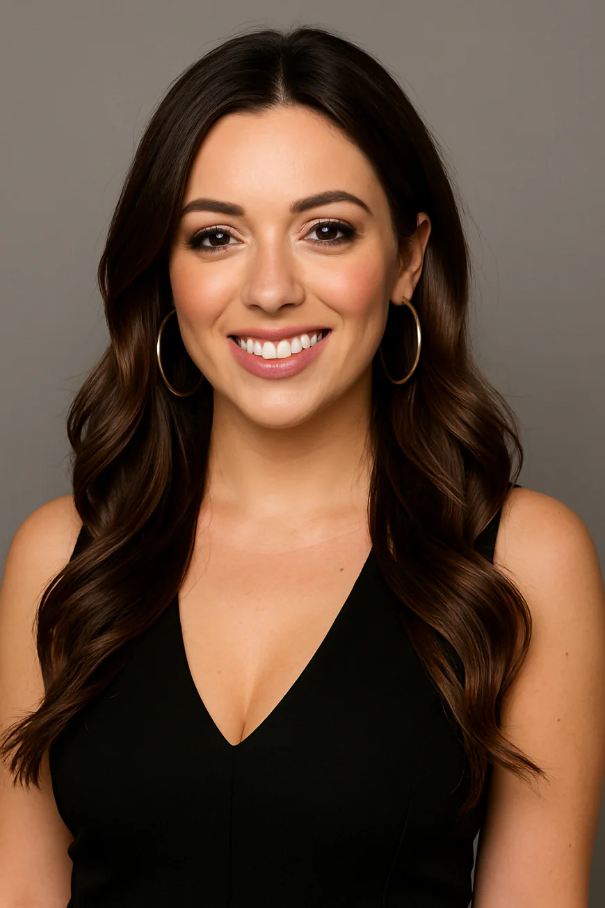 Ashley Holmes Net Worth, Relationships, Age/Birthdate & Birthday Facts