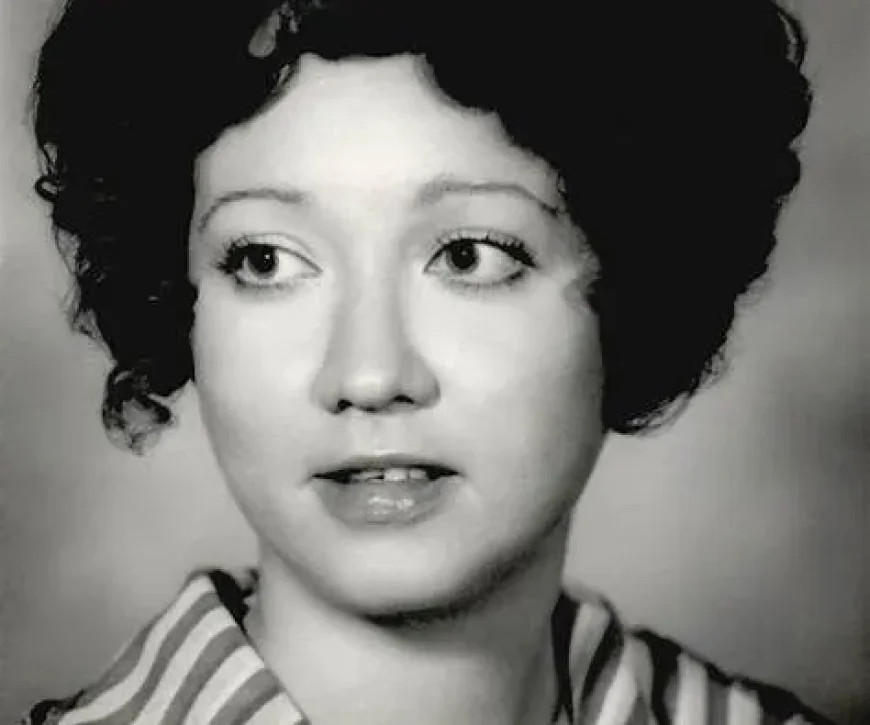 S. E. Hinton Net Worth, Relationships, Age/Birthdate & Birthday Facts