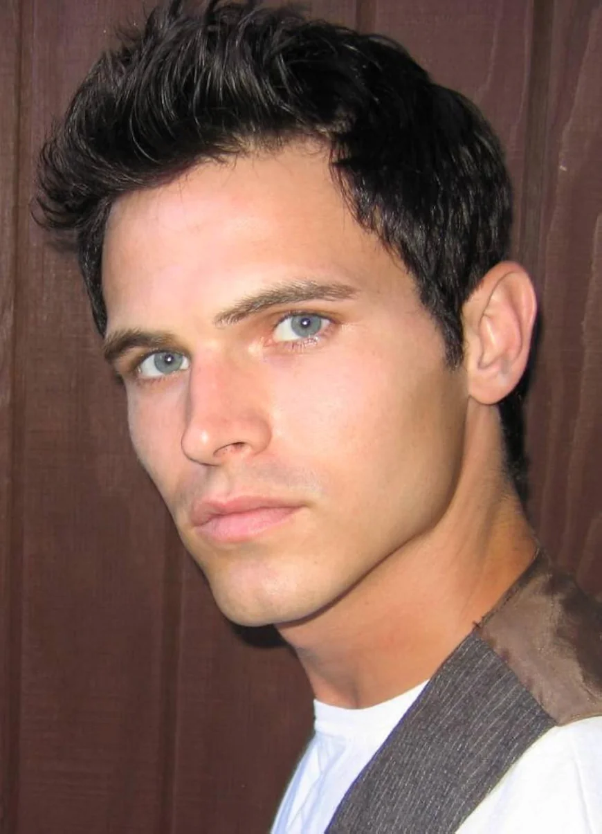 Tad Hilgenbrink Net Worth, Relationships, Age/Birthdate & Birthday Facts