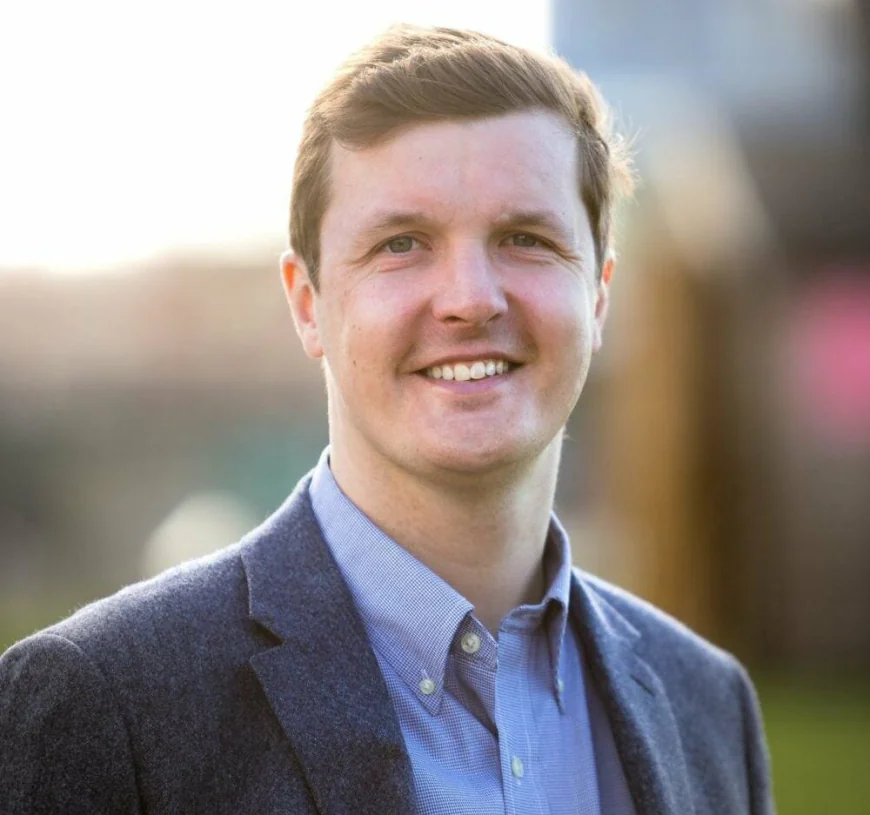 Adam Hildreth Net Worth, Relationships, Age/Birthdate & Birthday Facts