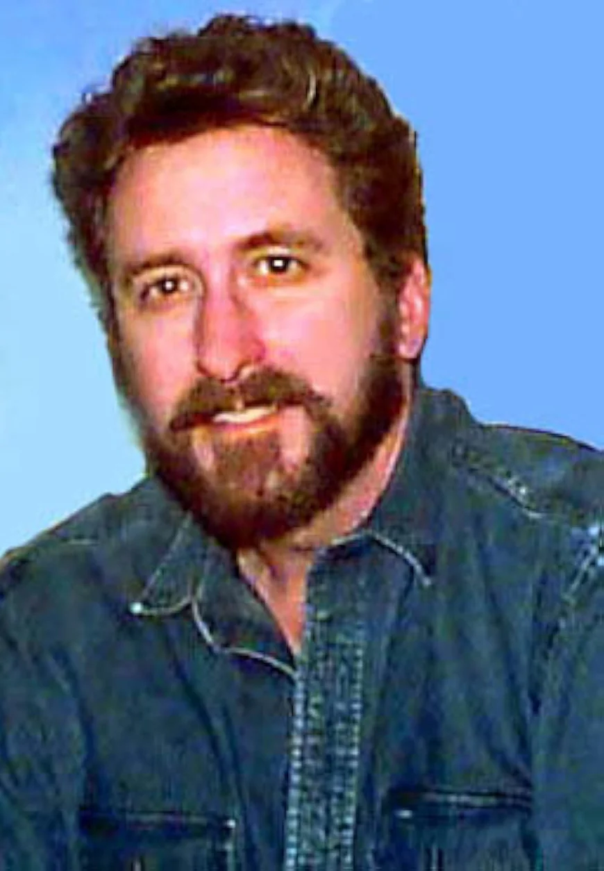 Fraser Clarke Heston Net Worth, Relationships, Age/Birthdate & Birthday Facts